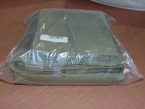 lot 46 image: Moss Cal -King  French Linen and Cotton Duvet Cover & Sham Set