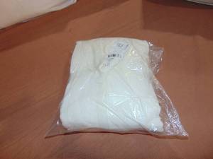 lot 56 image: Cream Queen 100% French Linen Sheet Set  BOKSER HOME