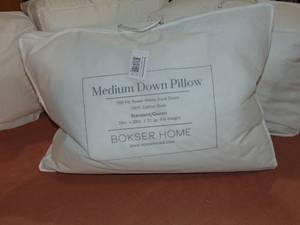 lot 60 image: Medium  Luxury White Duck Down  Machine Washable