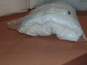 lot 78 image: French Linen Box Stitch Quilt  BOKSER HOME Cal-king-Cream