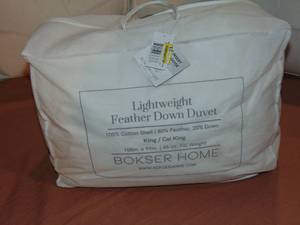 lot 81 image: Cal King White  Feather & Down Duvet Comforter Insert 810098936767