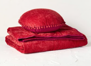 lot 239 image: Opalhouse Jungalow Bed Throw and Pillow Set