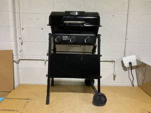 lot 117 image: Expert Grill 3 Burner Propane Gas Grill