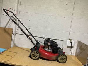 lot 132 image: Troy-Bilt 21 Inch TB200C 163cc Self-Propelled Lawn Mower