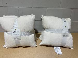 lot 244 image: LOT OF 2 2PCS Chenille Square Throw Pillows - Threshold