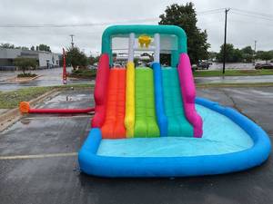lot 299 image: H2OGO Triple Splash Kids Inflatable Water Park