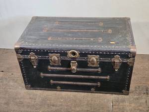 lot 97 image: Vintage Steamer Trunk 36 Long, 19 High, 20 12 wide