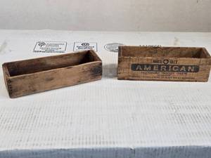 lot 105 image: Vintage Mel-O-Bit American Cheese Wooden Box and Other Wooden Box