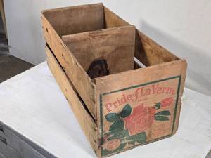 lot 107 image: Pride of La Verne Wooden Citrus Crate