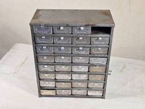 lot 113 image: Perkins Products Inc. Metal Storage Cabinet with Drawers - Missing 1 Drawer