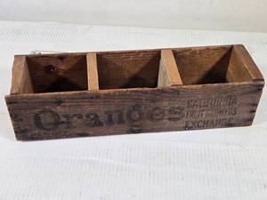 lot 116 image: California Fruit Growers Exchange Vintage Wooden Oranges Box apprx. 16 Long