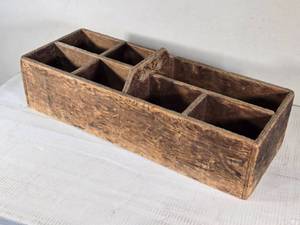 lot 118 image: Wooden Organizer Box with Compartments 25 long