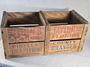 lot 136 image: Vintage John S. Taylor Largo, FL Wooden Fruit Crate