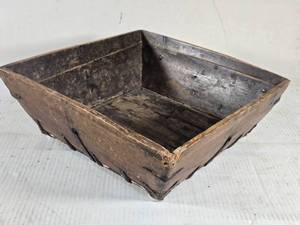 lot 171 image: Antique Wooden Square Tray approximately 14 inches across