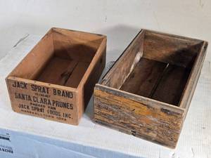 lot 187 image: Jack Sprat Brand Wooden Crate and Other Vintage Wooden Crate