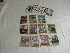 lot 24 image: Lot of Minnesota Twins Baseball Cards Featuring Players Like Kent Hrbek and Kirby Puckett