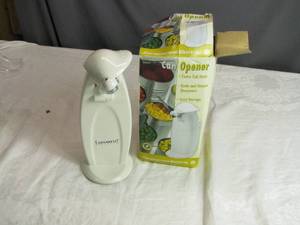 lot 91 image: Continental Electric Can Opener with Knife Sharpener