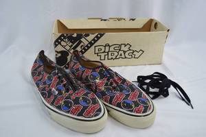 lot 31 image: 1990 Vans Dick Tracy Skateboard Shoes