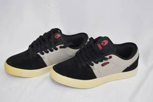 lot 39 image: Osiris Decay Skateboarding Shoes