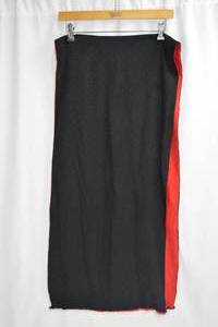 lot 122 image: Red and Black Fendi Scarf