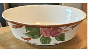 lot 16 image: Apple Franciscan Bowl 8 12