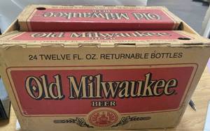 lot 60 image: Old Milwaukee Beer Cardboard Case w Divider