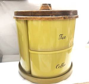 lot 84 image: MCM 1970 Chenico 4 Piece Canister Set on Lazy Susan