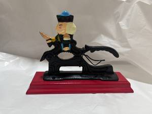 lot 97 image: Cast Iron Nut Cracker