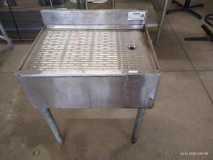 lot 18 image: Krowne Underbar Drainboard