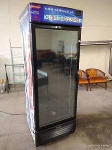lot 28 image: Hussman Beverage Cooler