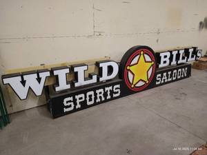 lot 40 image: Large Wild Bills Lighted Store Sign