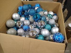 lot 56 image: Box of Christmas Ornaments