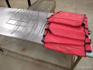lot 70 image: (5) Table Top Pizza Stands & (4) Pizza Delivery Totes