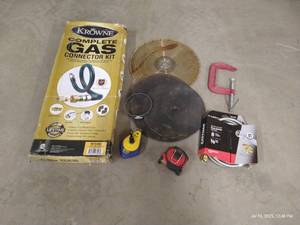 lot 77 image: Misc Tools & Hardware Lot