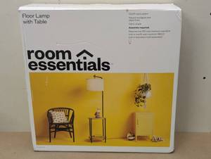 lot 33 image: Floor Lamp with Table Natural Wood - Room Essentials ETL Listed, Linen Shade, Metal Body, 60
