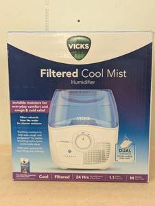 lot 127 image: Vicks Filtered Cool Moisture Humidifier - White