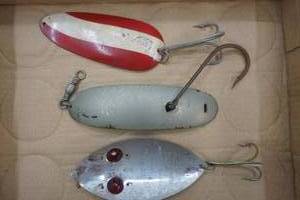lot 36 image: Vintage Fishing Lures