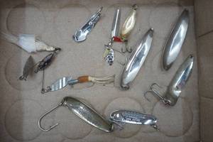lot 42 image: Vintage Fishing Lures