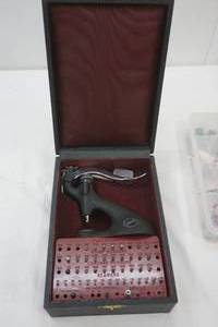 lot 53 image: Vintage Watchmakers Seitz Jeweling Tool