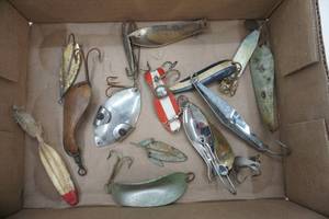 lot 69 image: Vintage Fishing Lures