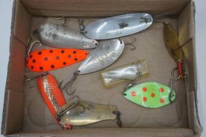 lot 70 image: Vintage Fishing Lures