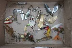 lot 71 image: Vintage Fishing Lures
