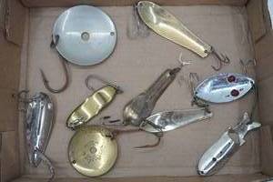 lot 74 image: Vintage Fishing Lures