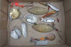 lot 75 image: Vintage Fishing Lures
