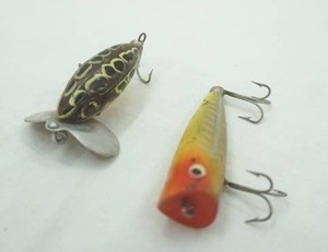 lot 81 image: Vintage Jitterbug & Heddon Tiny Chugger