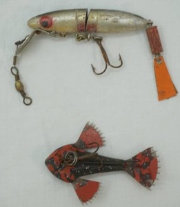 lot 86 image: Vintage Fishing Lures (2ct)