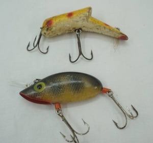 lot 99 image: Vintage Lures Katutzky Top Ike & Burroughs Aqua Bat