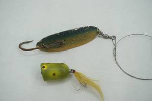 lot 102 image: Vintage Lures Wooden Webber Big Burp Popper & Spoon Lure