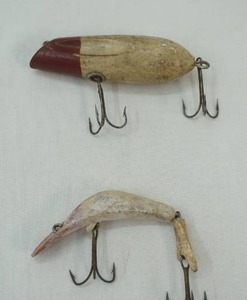 lot 106 image: Vintage Lures Bass King National Bait Co & Brooked Reefer-jointed