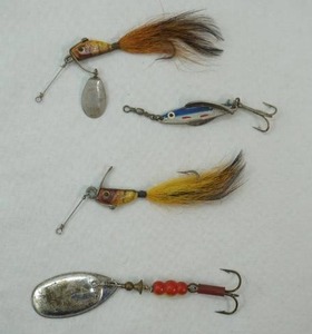 lot 107 image: Vintage Lures Mepps Spinners, Heddon Spinfin 2